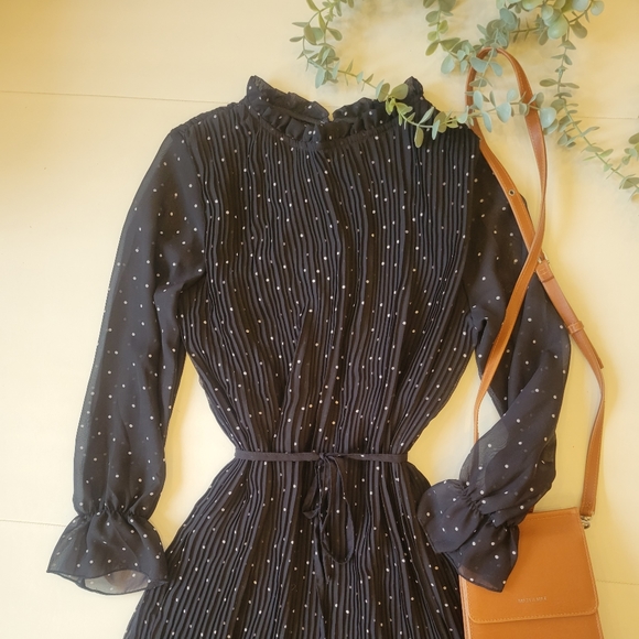 Spring chiffon pleated dot dress - Picture 4 of 11